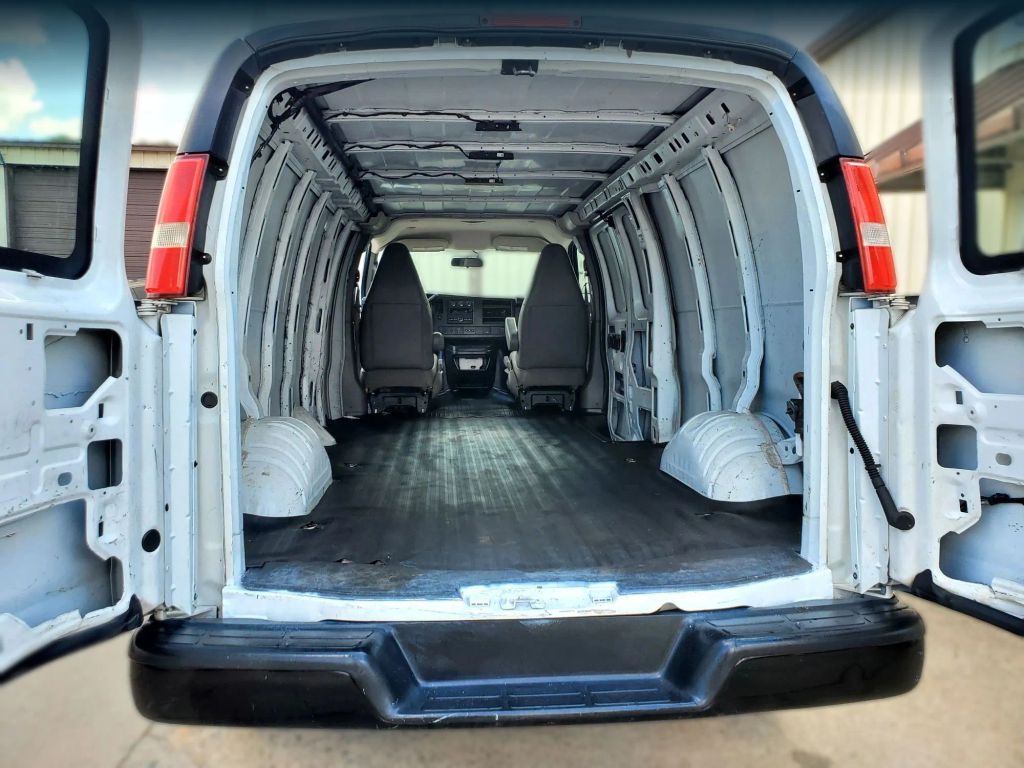 chevrolet express cargo 2019 1GCWGBFP1K1172136 image chevrolet express cargo 2019 1GCWGBFP1K1172136 image
